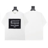 High-quality, in-stock men's short-sleeve t-shirt made from 100% cotton double yarn