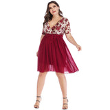 Women plus Size Dresses Fashionable V-neck Printed Lace Stitching Tied Dress
