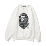 Shark Print Sweatshirts Printed Men's and Women's Casual Fleece-Lined Crew Neck Sweater