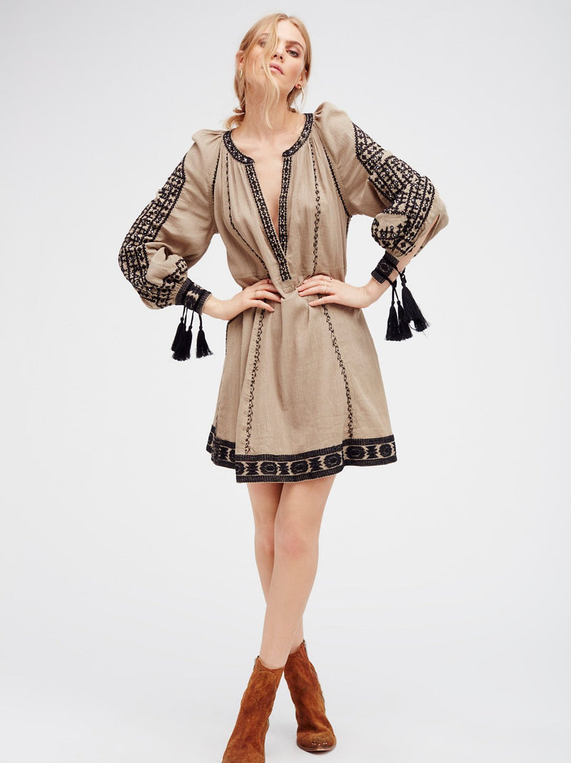 Ethnic Style V-neck Totem Embroidered Long Sleeve Loose Dress