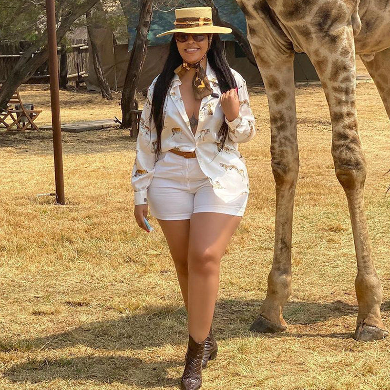 Women Plus Size Denim Shorts Solid Color Slim Fit Denim Shorts