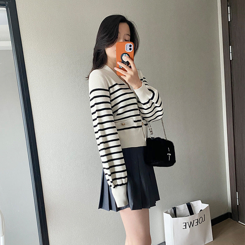 Preppy Aestitic Outfits Striped Sweater
